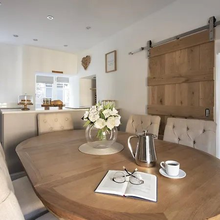 Wharton Cottage, District Retreat Holiday home *